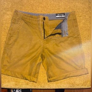 Empyre men’s Tan cuffed shorts 32 waist